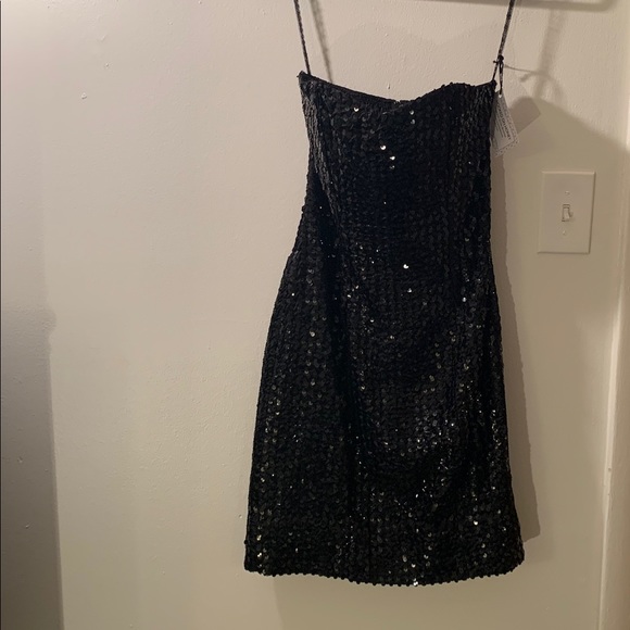 ✨ Strapless Sparkly Sequin Mini Dress | Party • Holiday • Date Night ✨ - Picture 8 of 12